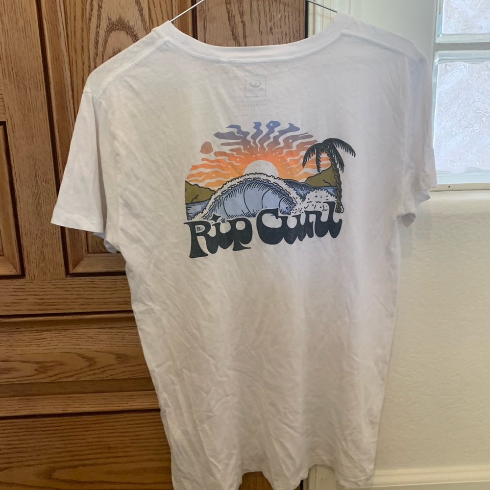 Women Rip Curl T-Shirt - Picture 4 of 4